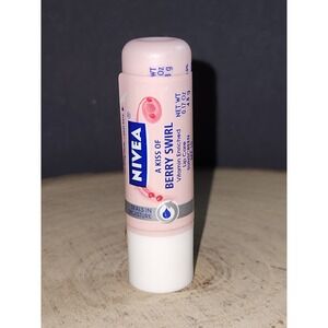 NIVEA A Kiss Of  VITAMIN SWIRL Antioxidant Enriched Lip Care SPF10~NEW